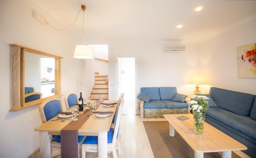 Ona Village Apartahotel 4*